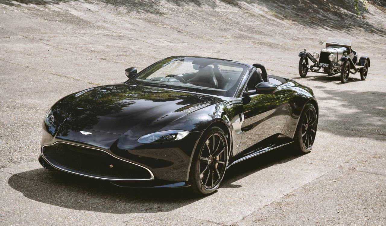 Aston Martin rinde homenaje a su automovil mas antiguo que