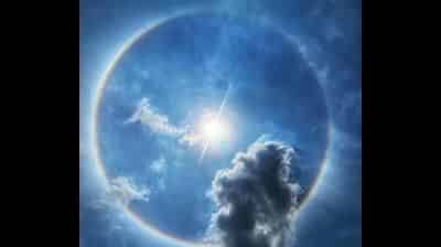 Los internautas estan asombrados cuando Hyderabad observa un halo solar