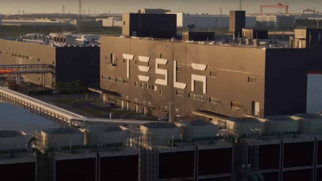 Tesla ofrece un vistazo a la fabrica de Giga Shanghai