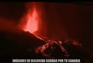 Tiro nocturno de la erupción de SPN La Palma