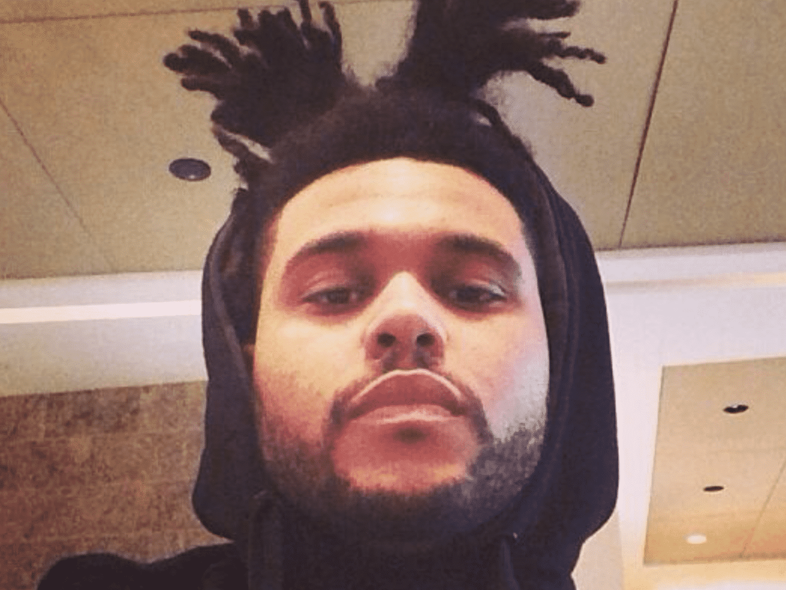 The Weeknd fue demandado por presunto robo de su