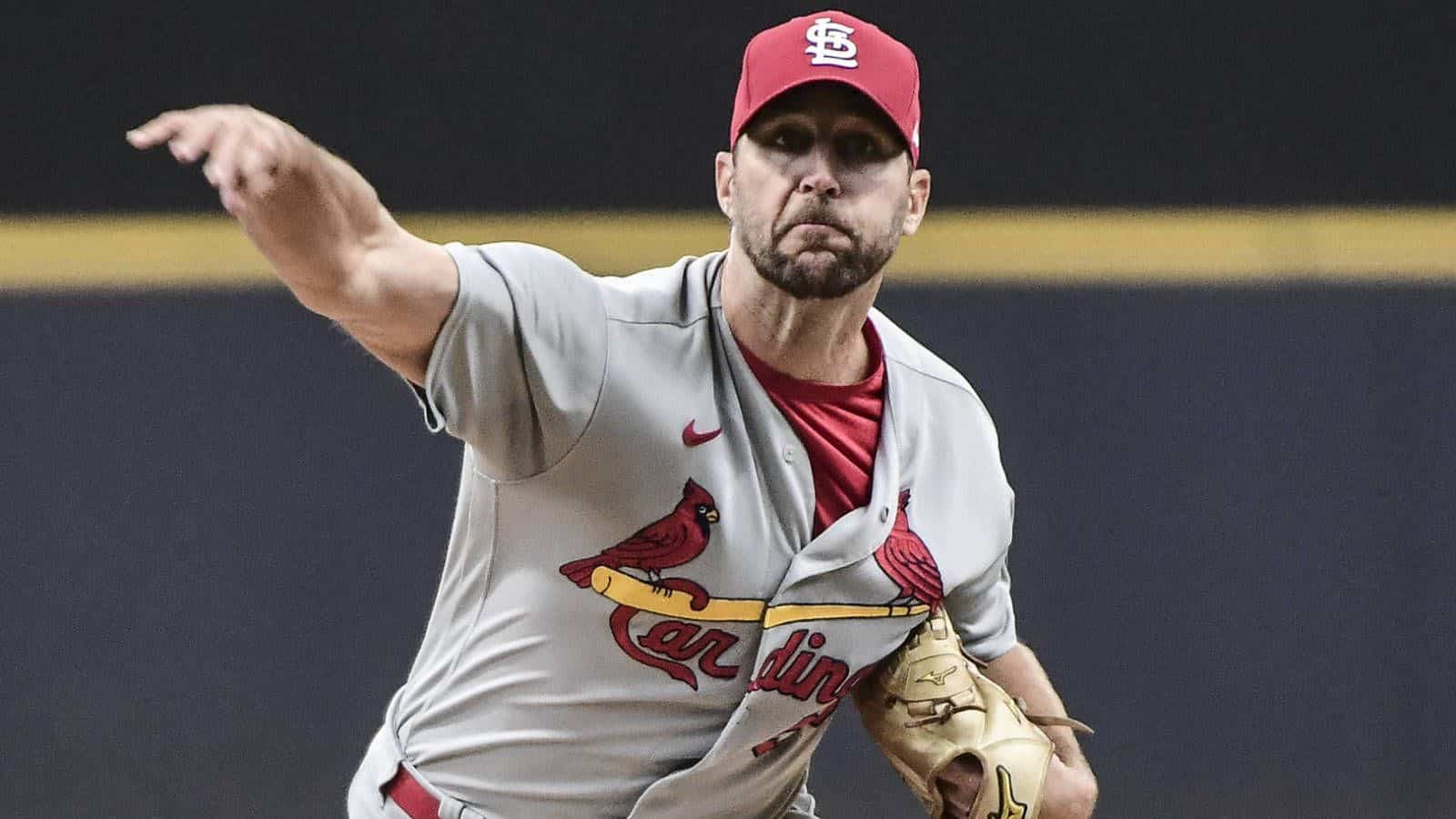 Adam Wainwright de los Cardinals comienza el juego comodín en la Liga Nacional