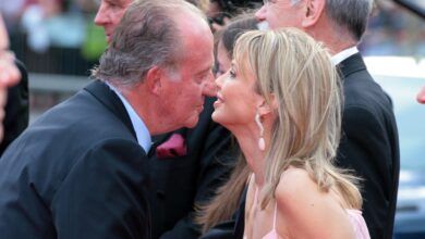 El servicio secreto español inyectó hormonas al rey Juan Carlos para reprimir la libido desenfrenada, afirma el exjefe de policía.
