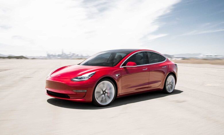El valor de Tesla supera el billon de dolares despues