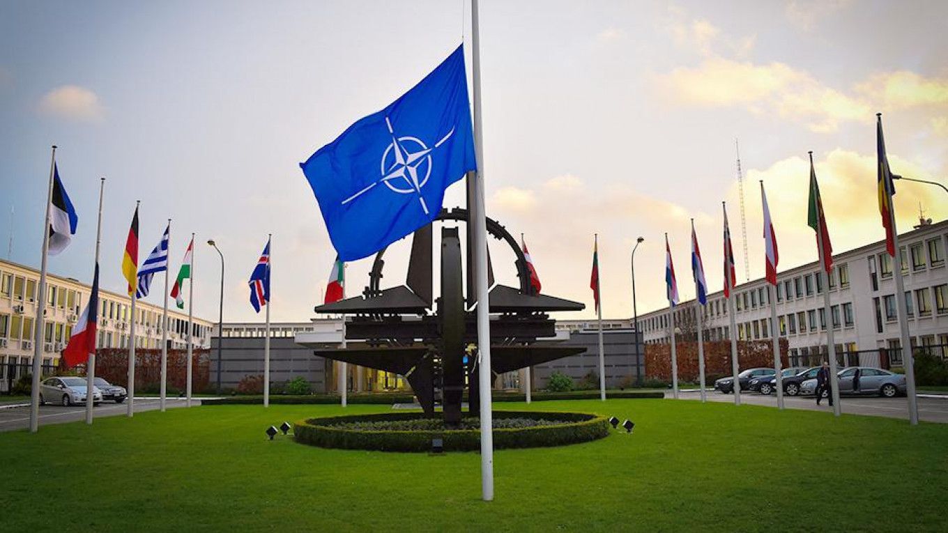 La OTAN debe responder a la actividad maliciosa rusa