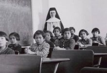 La terrible historia de las escuelas residenciales indigenas de Canada