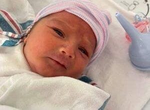 Ataque cardíaco inesperado después de un parto prematuro 2 Juliette Francine Cedillo recién nacida en el Riverside Community Hospital.