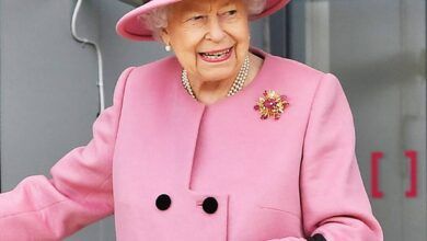 La reina Isabel II rinde homenaje al principe Felipe en