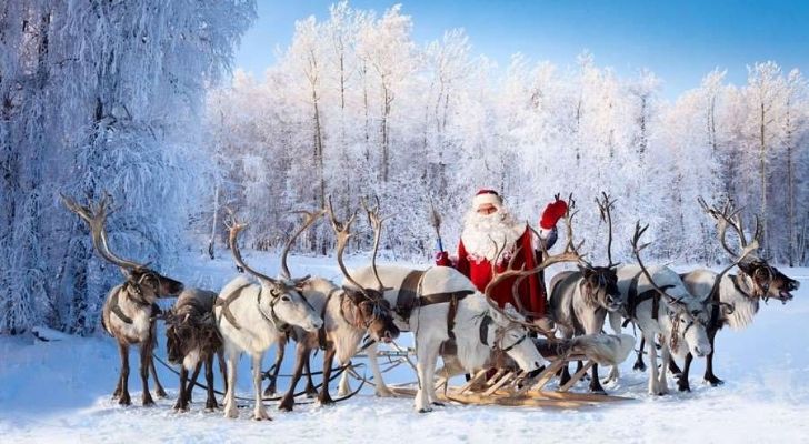 Santa y todos sus maravillosos renos.