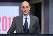 Adam Silver dijo que la NBA "no tiene un plan actual" para suspender esta temporada debido a las crecientes preocupaciones sobre el COVID-19.