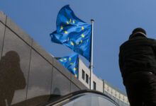 La OTAN apoya a Ucrania la UE amenaza con imponer