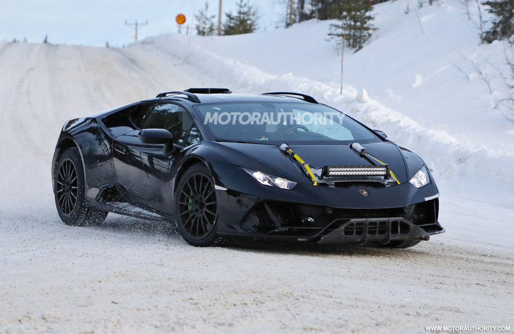 Fotos espía del Lamborghini Huracan Sterrato 2023 - Crédito: S. Baldauf/SB-Medien