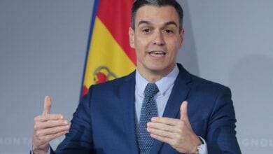 Espana propone reformas de ley que podrian reclutar a adultos