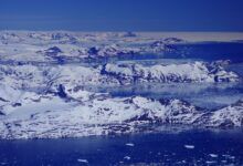 Vista aérea, costa este, 14 de junio de 2013, Groenlandia. (Foto de Thierry BARBIER/Gamma-Rapho vía Getty)