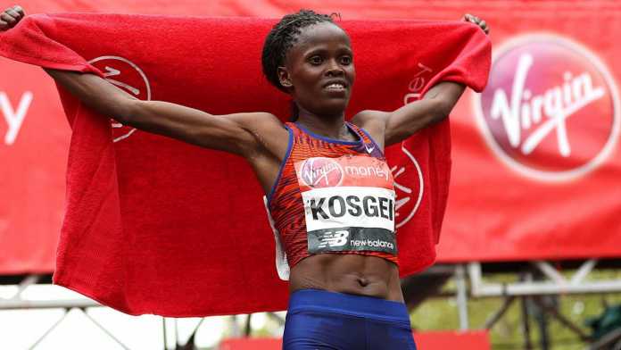 La keniana Brigid Kosgay rompe el récord mundial de maratón