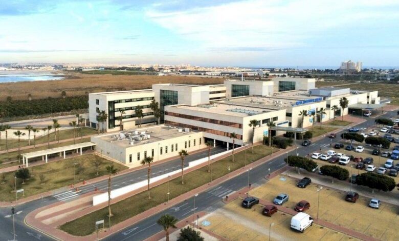 Unions at Torrevieja Hospital reveal lack of basic medicines