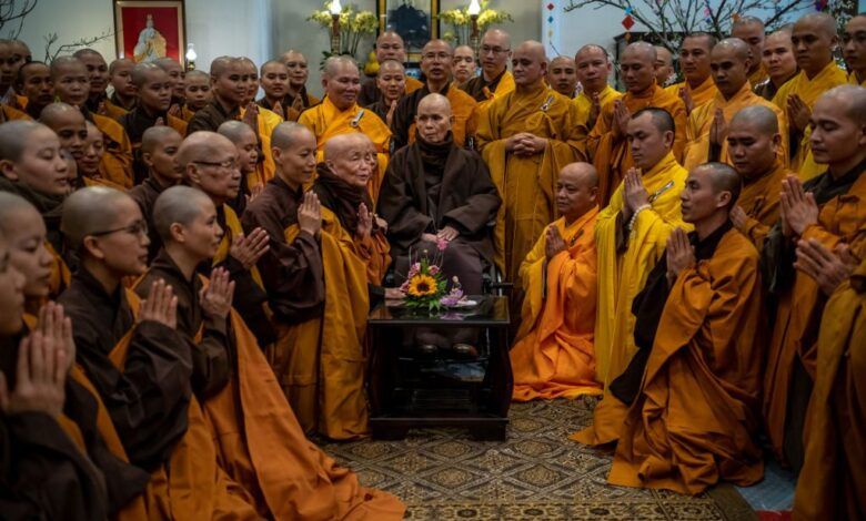 Thich Nhat Hanh profesor de mindfulness acercandose a la muerte