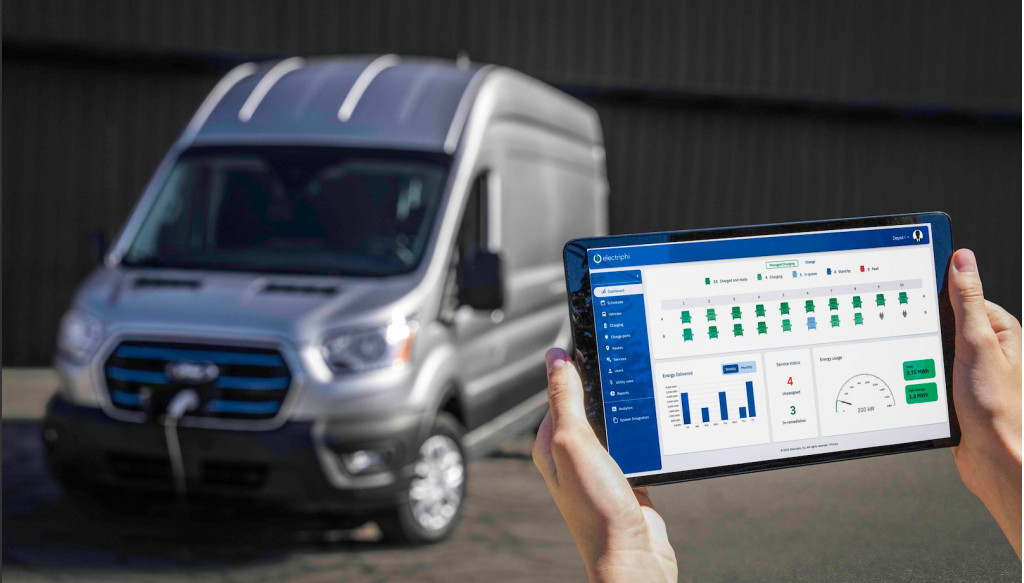 Ford E-Transit con tableta y software de flota Ford Pro