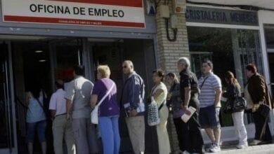 OFF THE ROLL: La cifra de parados en España se desploma pero sigue en 3,1 millones