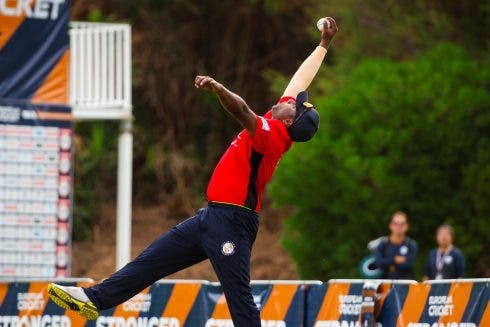 Ve a España como la 'Liga de Campeones de Cricket' del Málaga 3 grillo 4
