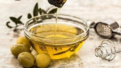 Agregar aceite de oliva extra a su dieta podria reducir