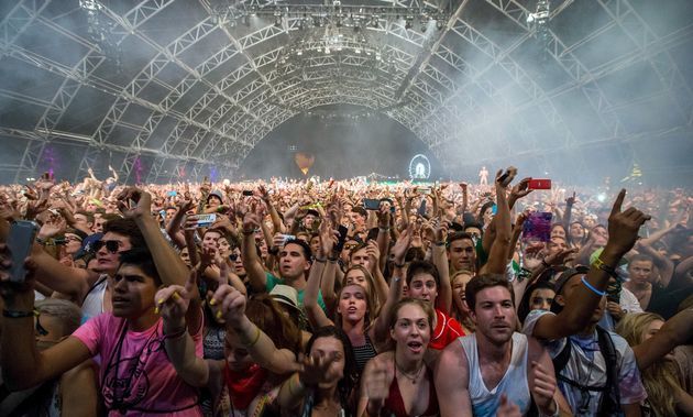Fans en el concierto de David Getta en Coachella 2015. (Foto