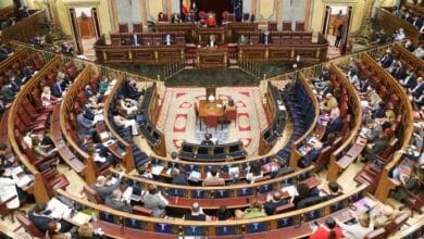 Espana aprueba reformas laborales en votacion pala por error de