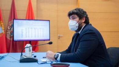 La Region de Murcia de Espana levanta los pasaportes COVID