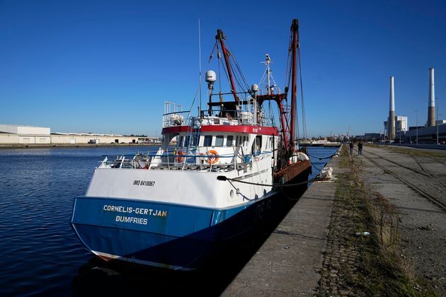 Desde el 28 de octubre de 2021, un pesquero británico encalló en Le Havre cuando el Reino Unido...