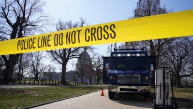1 oficial de Missouri, sospechoso muerto, 2 heridos, dice la policía