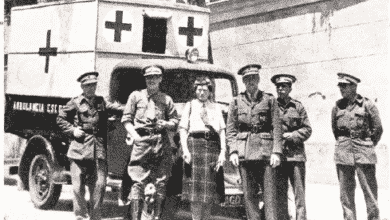 Kiev se enfrenta a un ataque: una valiente mujer británica conduce seis ambulancias a España para ayudar en el trabajo humanitario en Madrid durante la guerra civil