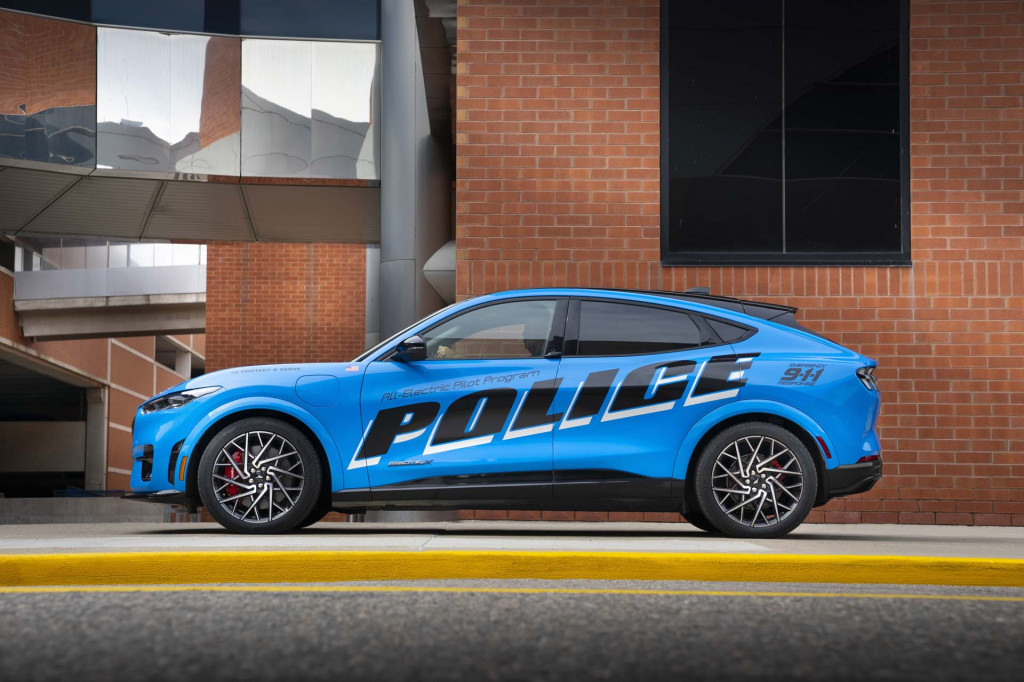 Ford Mustang Mach-E 2021 Coche de piloto de policía