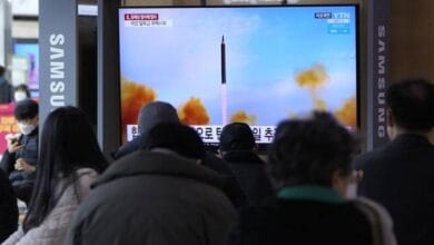 Corea del Norte dispara múltiples lanzacohetes