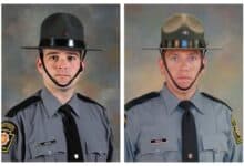 Esta combinación de fotografías proporcionada por la Policía Estatal de Pensilvania muestra al soldado Martin F. Mack III (izquierda) y al soldado Branden T. Sisca. Dos policías estatales y un civil murieron en un accidente en una carretera de Filadelfia la madrugada del lunes 21 de marzo de 2022, dijeron las autoridades.
