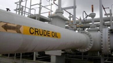 El petróleo sube, los inventarios aumentan año tras año a medida que EE. UU. prohíbe las importaciones de crudo ruso