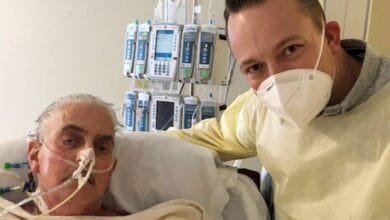 Hombre estadounidense que recibió el primer trasplante de corazón de cerdo muere 2 meses después 1 Hombre estadounidense que recibió el primer trasplante de corazón de cerdo muere 2 meses después