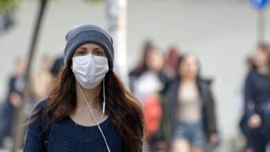 Malaga Espana levanta todas las restricciones de COVID 19 mascaras