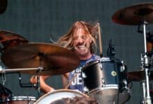 Tyler Hawkins baterista de Foo Fighters muere a los 50