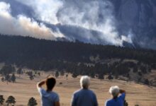 La fuerza de incendios forestales de Colorado ordena la evacuación de 19,000 personas