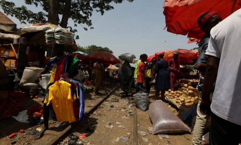 Una ruta que ya no es segura: los nigerianos lloran a las víctimas del mortal ataque al tren