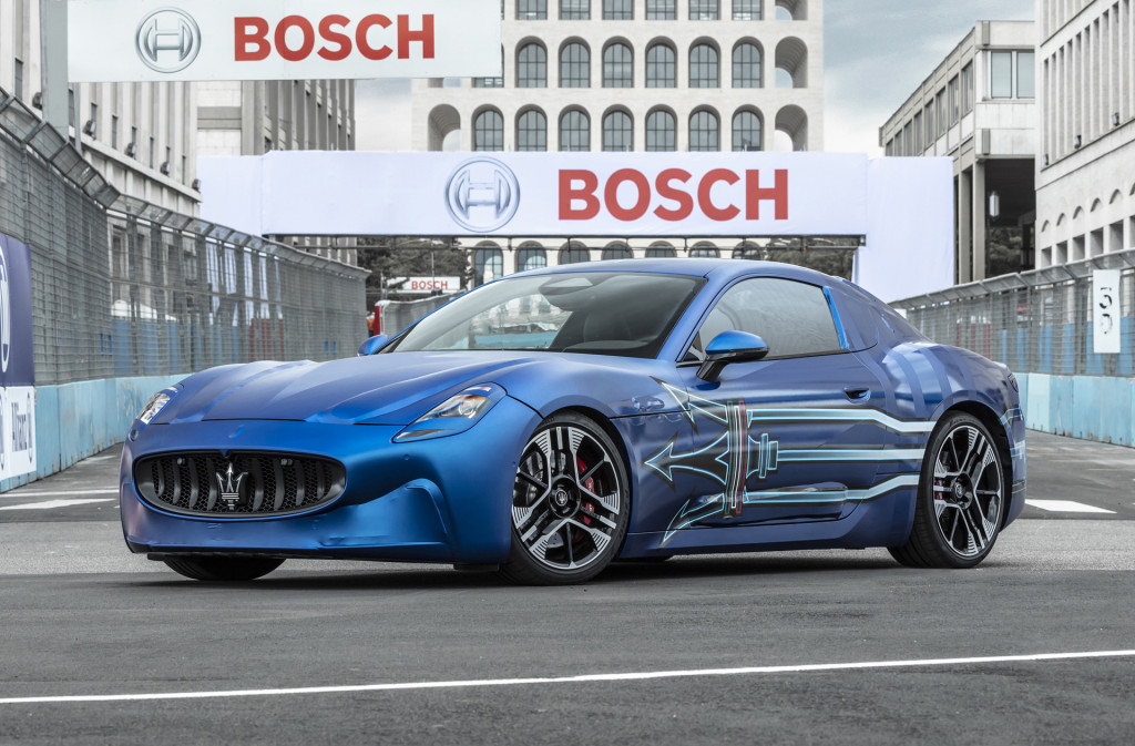 El CEO de Stellaris, Carlos Tavares, prueba el Maserati GranTurismo Folgore 2024