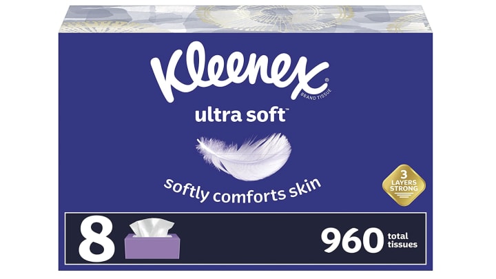 Kleenex Ultra Soft Kleenex sobre fondo blanco.