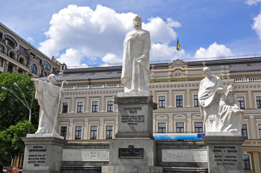 Monumento a la Princesa Olga de Kiev