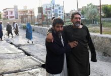 "Pensé que mi tímpano estaba roto": un sobreviviente describe el atentado con bomba en una mezquita de Kabul que mató a 50