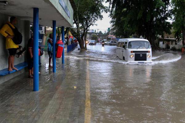 Cifra de muertos por inundaciones en Brasil sube al menos