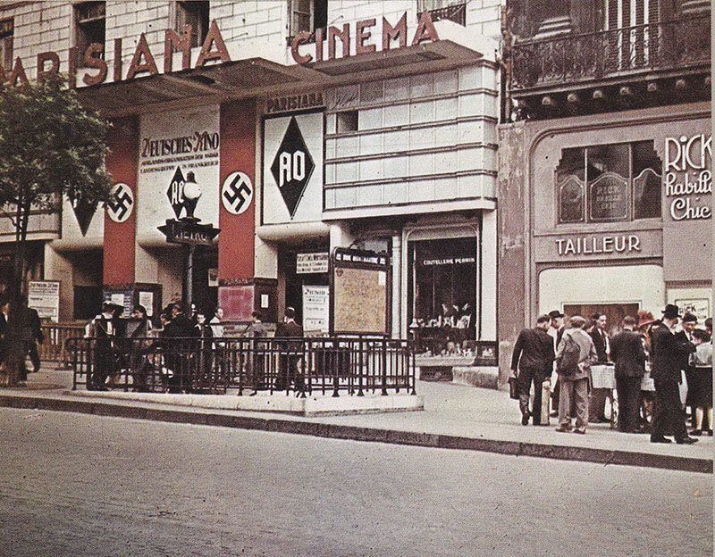 Teatro ocupado por los alemanes en Vintage Paris