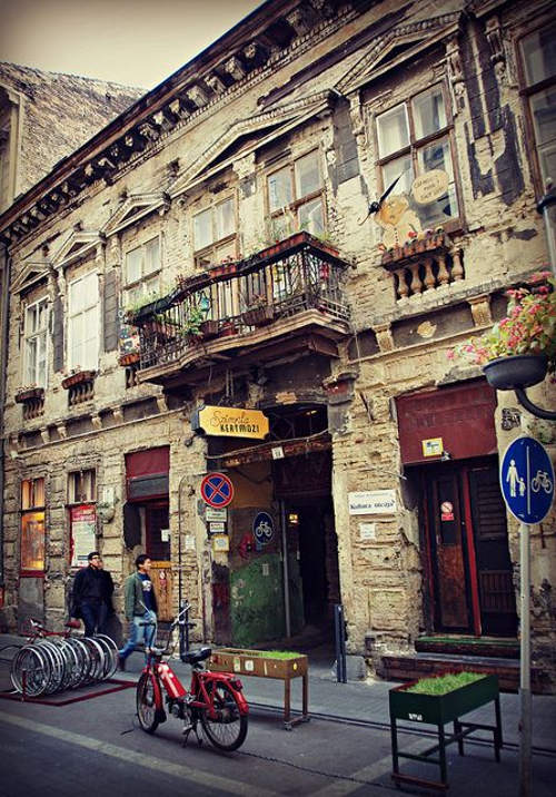 Más bares en ruinas en Budapest