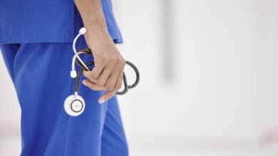Hospitales en España en alto riesgo por pico de coronavirus 3 Medico de hospital agredido por mujer enojada con tiempos de