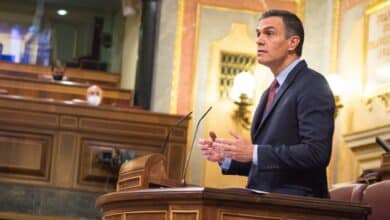 Pedro Sanchez anuncia sorpresivos impuestos sobre las ganancias extraordinarias a
