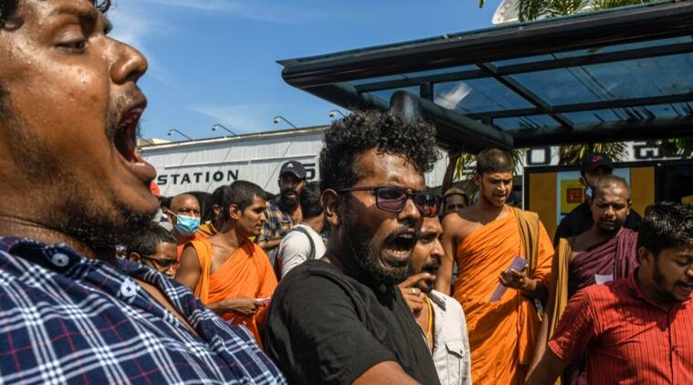 Sin efectivo y sin combustible Sri Lanka necesita paciencia